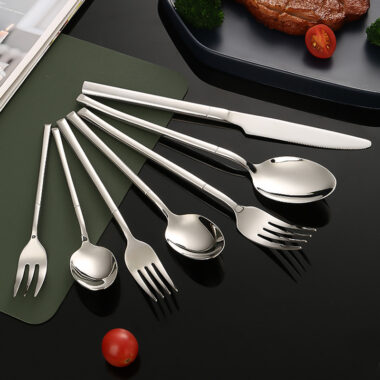  304 Stainless Steel Gold-Plated Knight Cutlery Set - Knife, Fork, Spoon for Luxury Dining