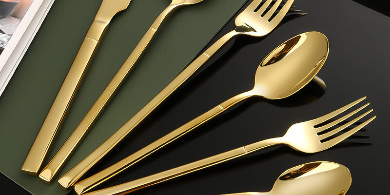 304 Stainless Steel Gold-Plated Knight Cutlery Set - Knife, Fork, Spoon for Luxury Dining