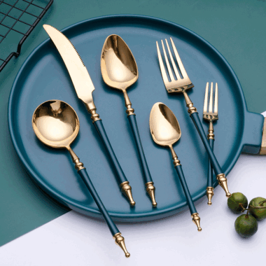 304 Stainless Steel Legendary Cutlery Set - 4-Piece Steak Knife, Fork, Spoon, Coffee Spoon for Restaurant