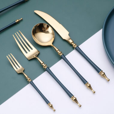 304 Stainless Steel Legendary Cutlery Set - 4-Piece Steak Knife, Fork, Spoon, Coffee Spoon for Restaurant
