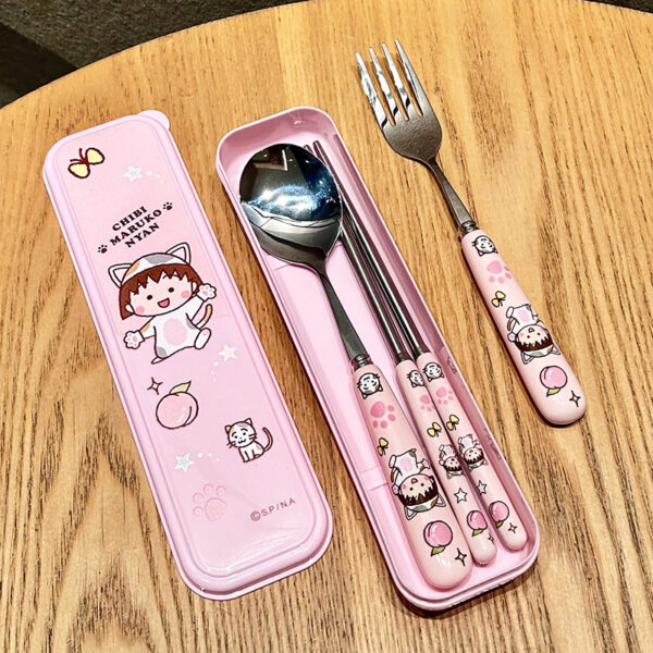 Cherry Maruko Stainless Steel & Ceramic Cutlery Set – 3-Piece Portable Dining Set for Dorms (8) Cute Cherry Maruko stainless steel & ceramic cutlery set in a 3-piece box