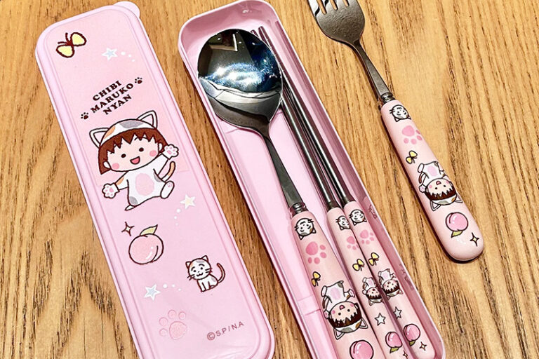 Cherry Maruko Stainless Steel & Ceramic Cutlery Set – 3-Piece Portable Dining Set for Dorms (8) Cute Cherry Maruko stainless steel & ceramic cutlery set in a 3-piece box