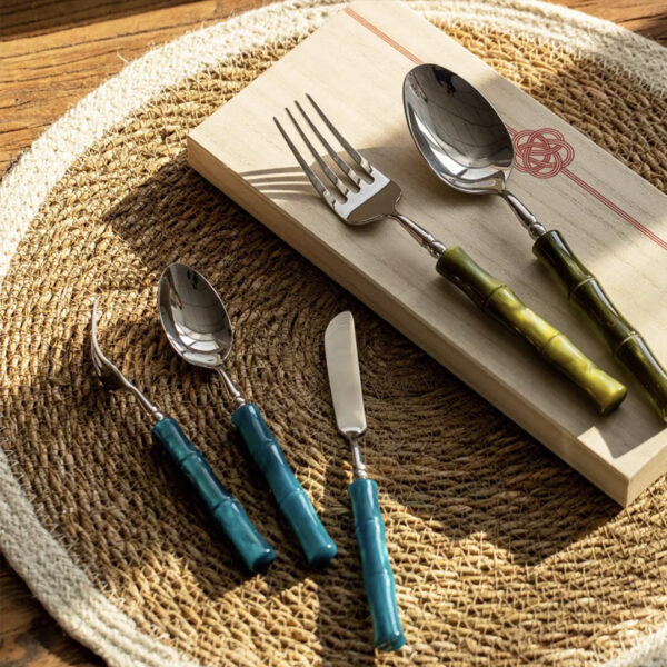 Creative Bamboo Acrylic Handle Stainless Steel Cutlery Set – 8 Piece Dining Flatware (1) 8-piece stainless steel cutlery set with bamboo-style acrylic handles